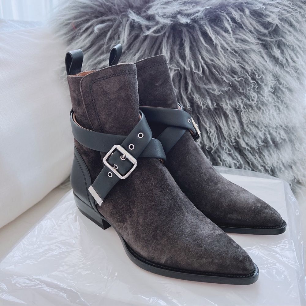 Chloe Rylee Suede boots